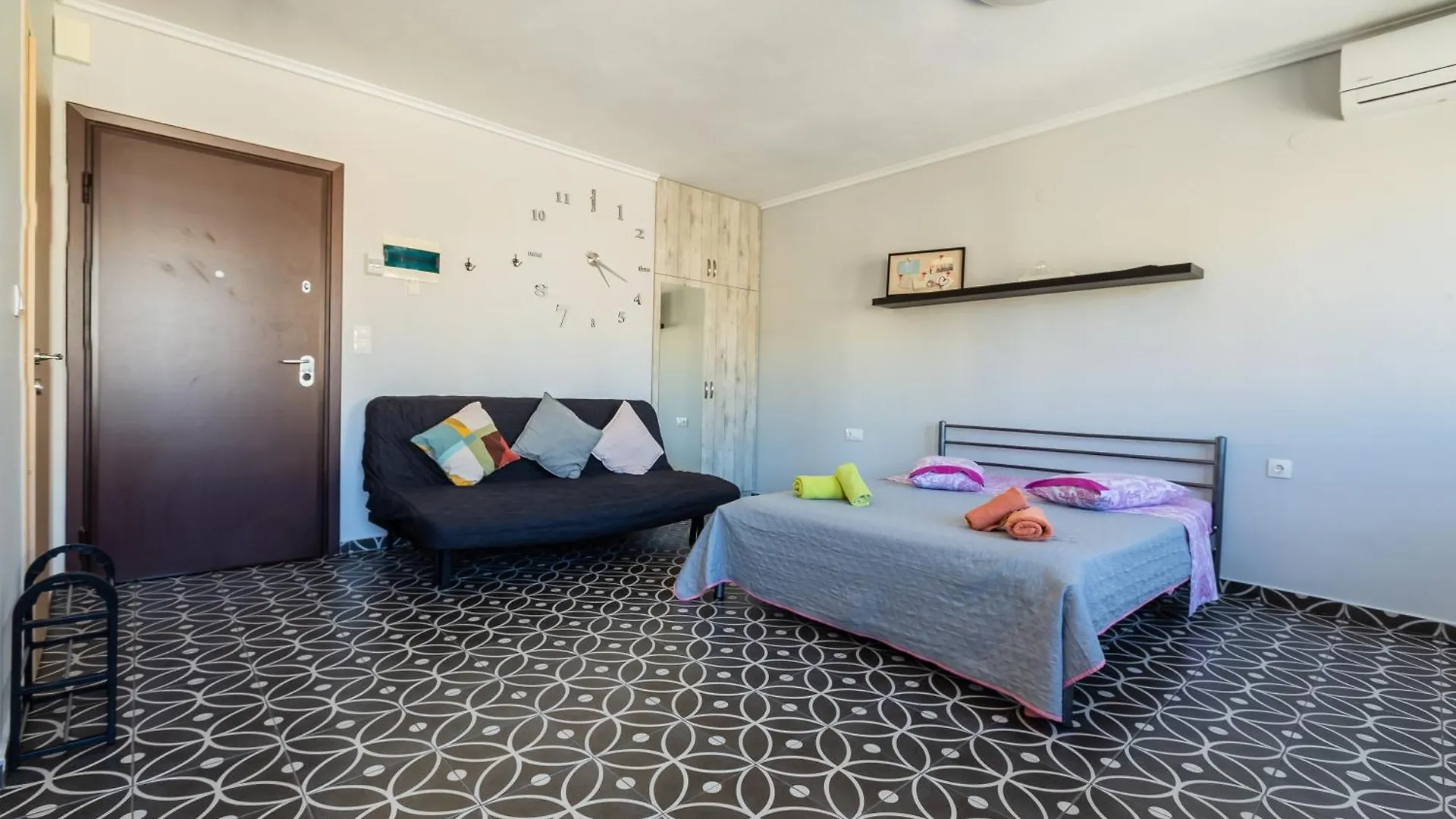 Modiano Studios Center-Your Urban Stay Thessaloniki 0*,  Greece
